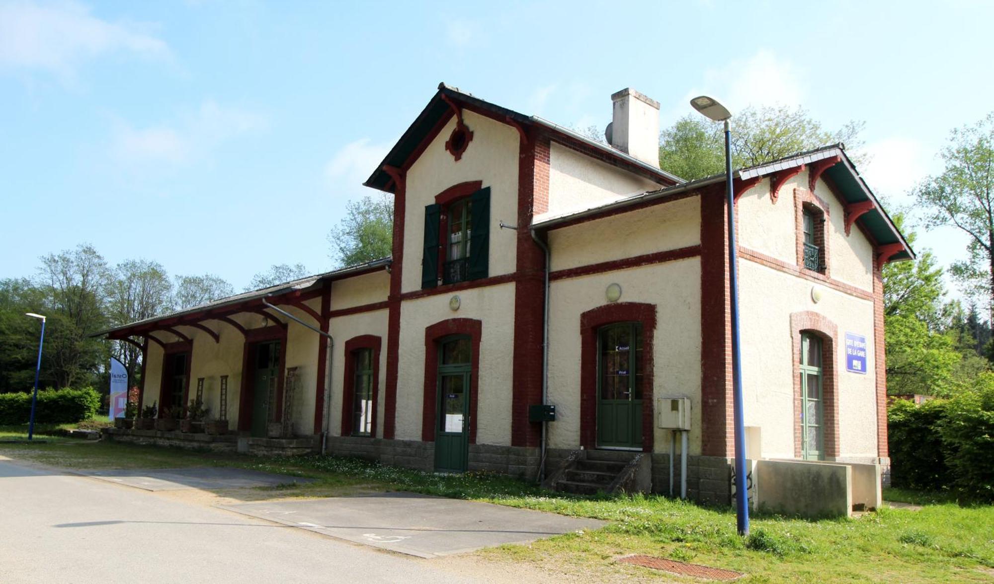 Ostal Scrignac - Gite D'Etape De La Gare Exterior foto